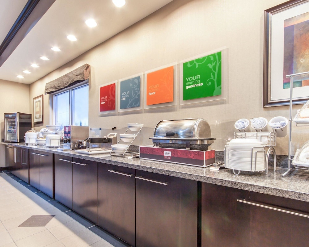 Comfort Suites Pecos 29/42