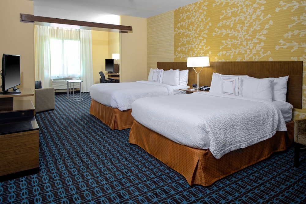 Fairfield Inn And Suites By Marriott Hollister 13/49