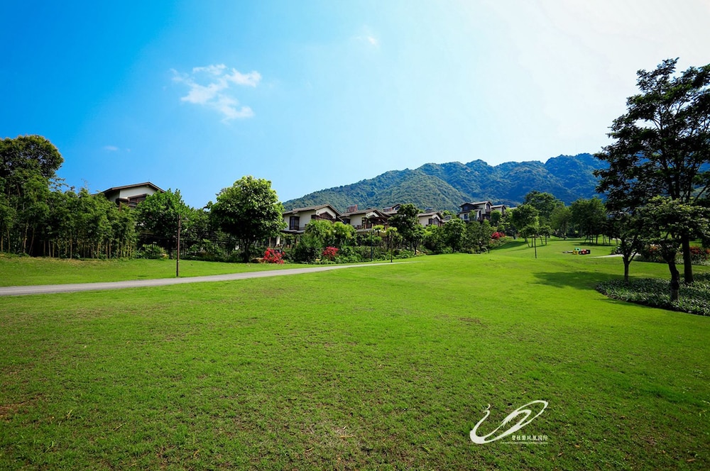 Country Garden Holiday Hot Spring Hotel 40/50