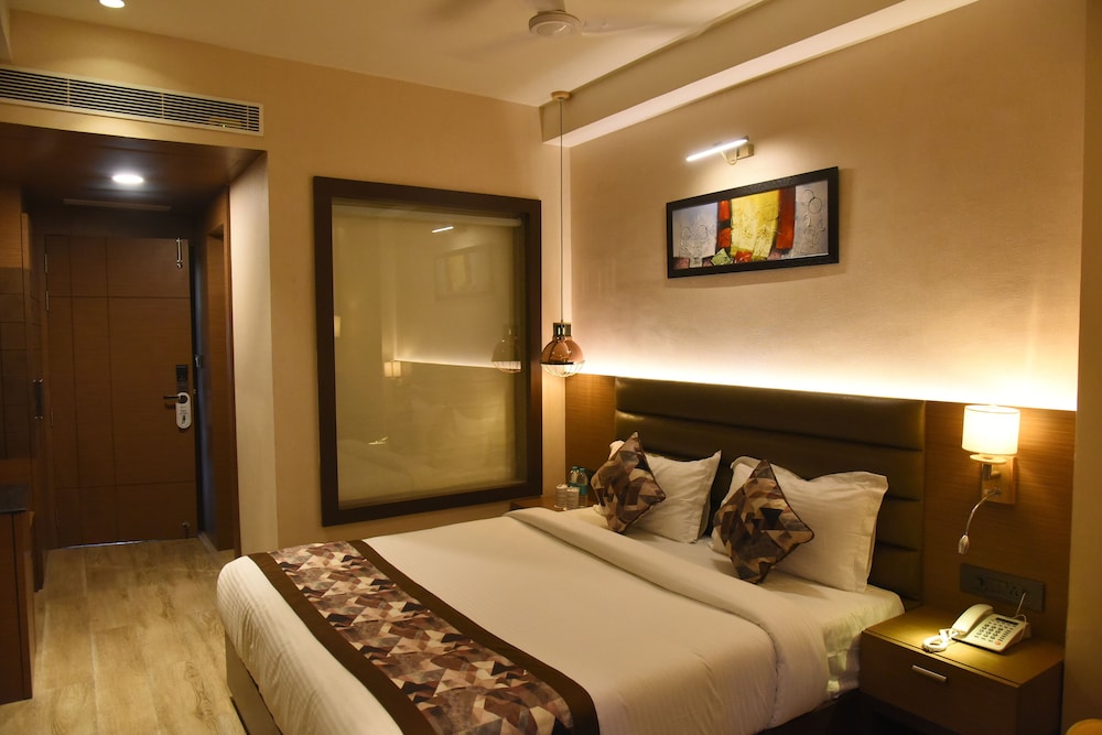 HOTEL LEGEND INN 3/22