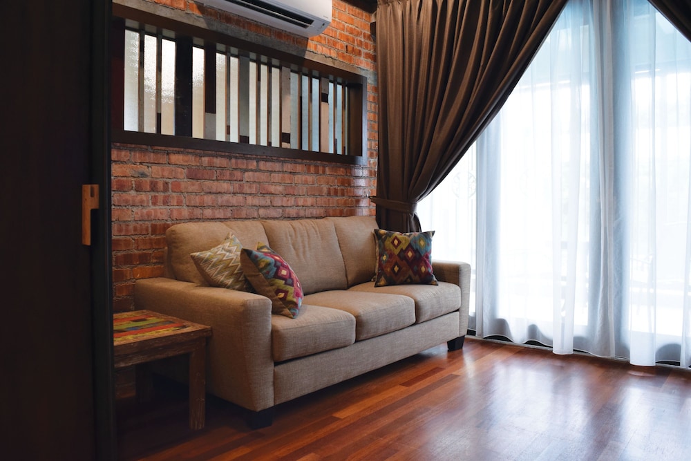 Treasures Hotel & Suites 47/64