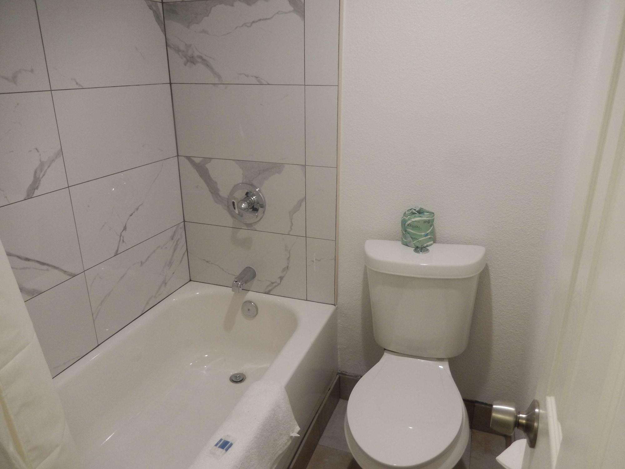 Studio 6 Houston TX Intercontinental Airport South 21/23