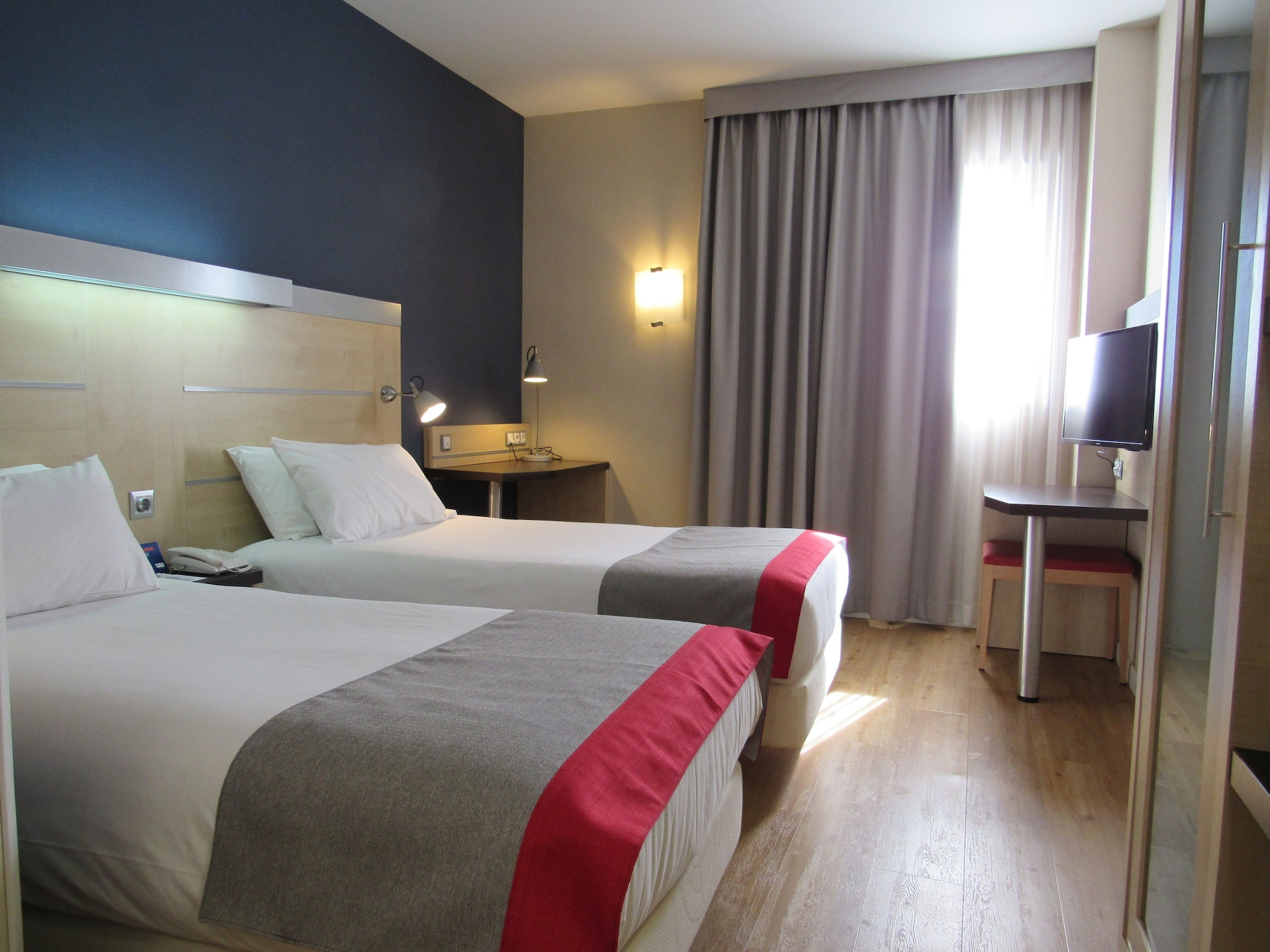 STANDARD, TWIN BEDS