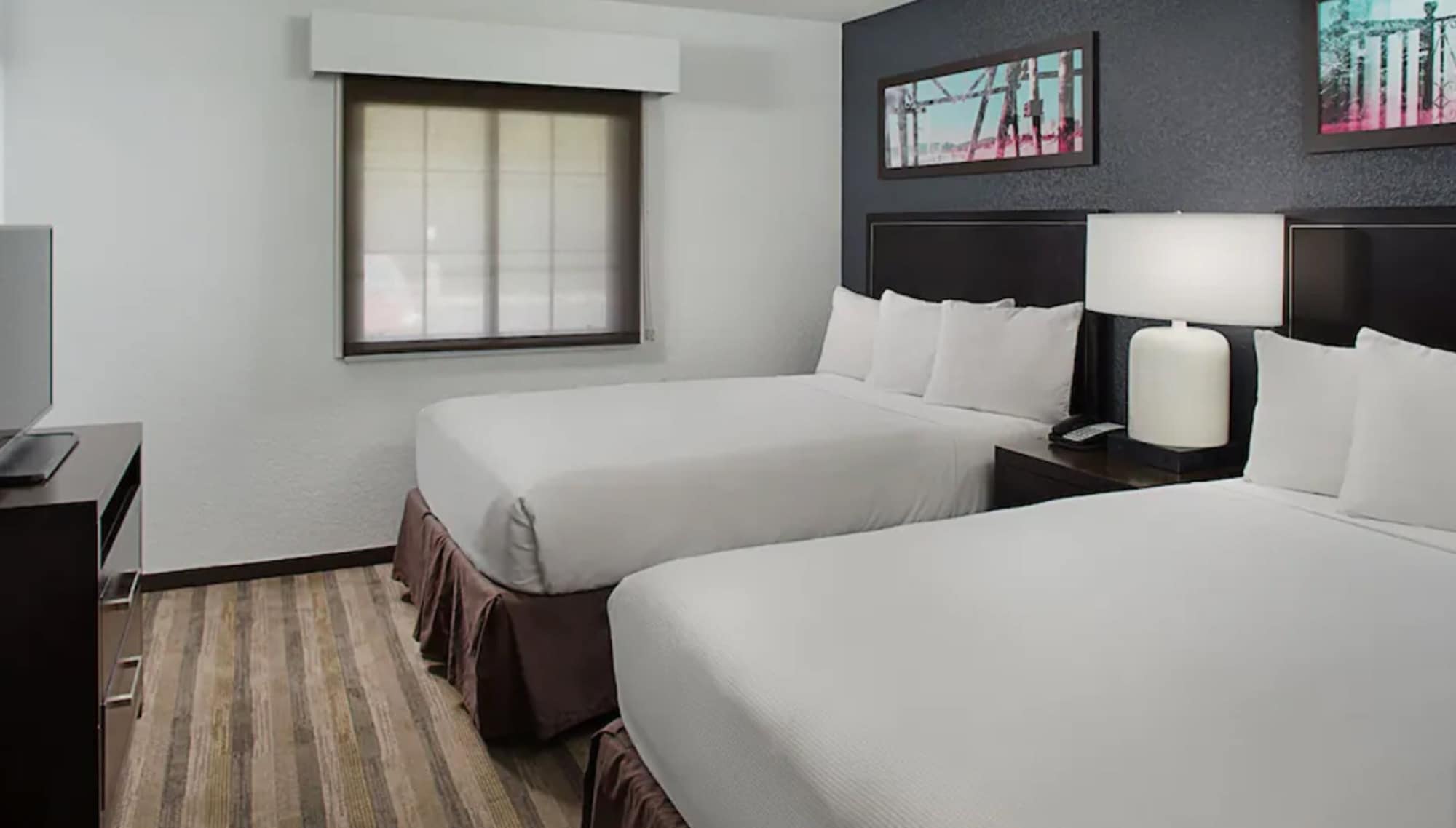 2 Bedrooms, Trio, Comfort, Suite, 1 King and 2 Double Beds, Sofa