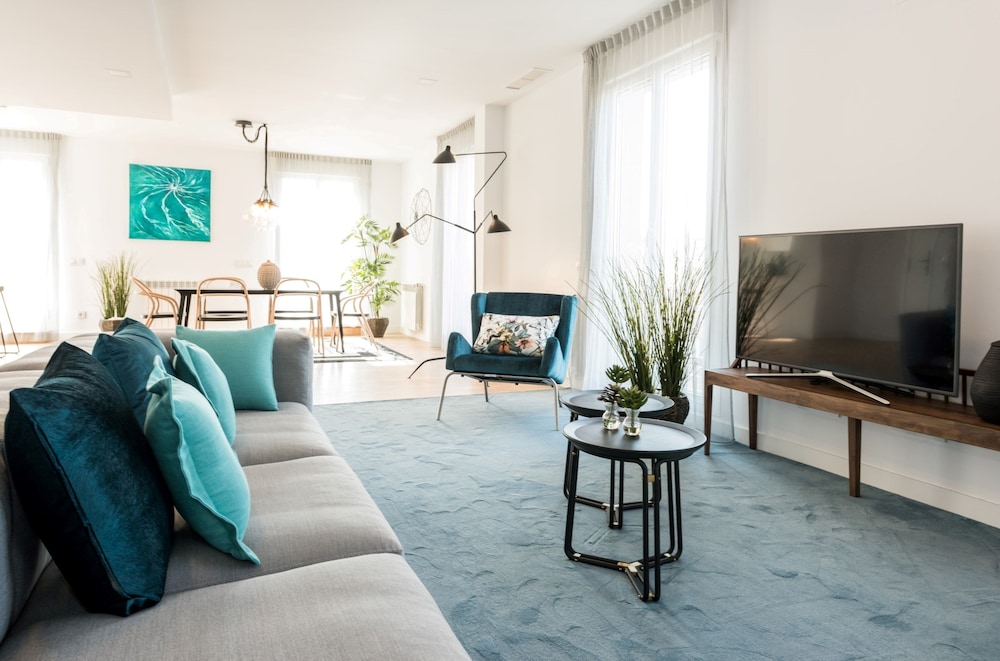 Apartment Plaza Espana Skyline By Be Mate 33/74
