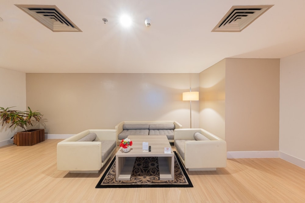 Grand Jatra Hotel 34/70