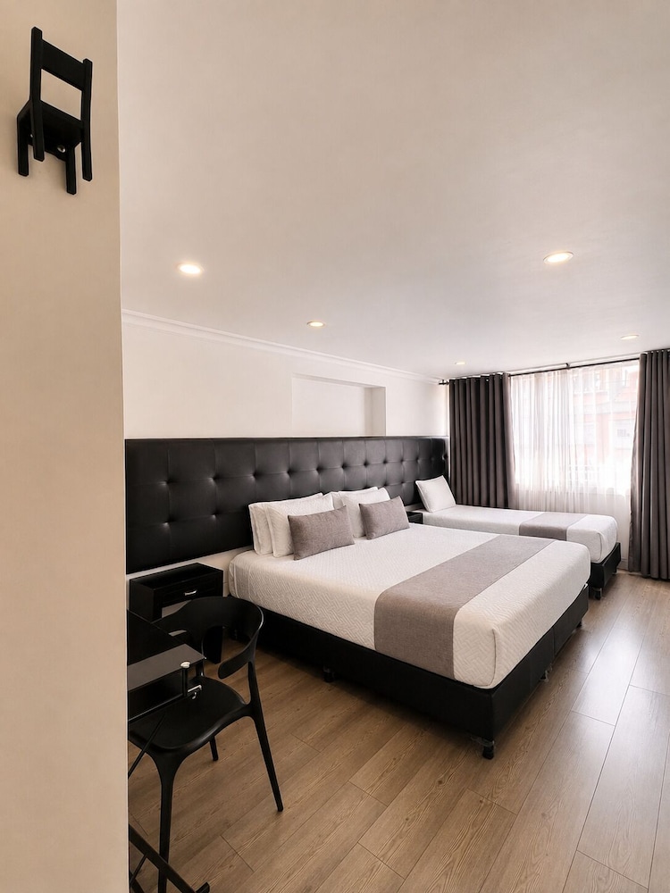 Hotel Metro 26 29/63