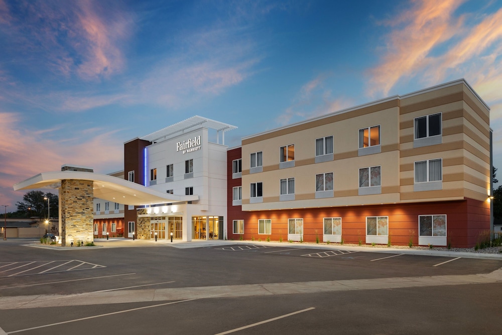 Fairfield Inn & Suites Yankton 24/27