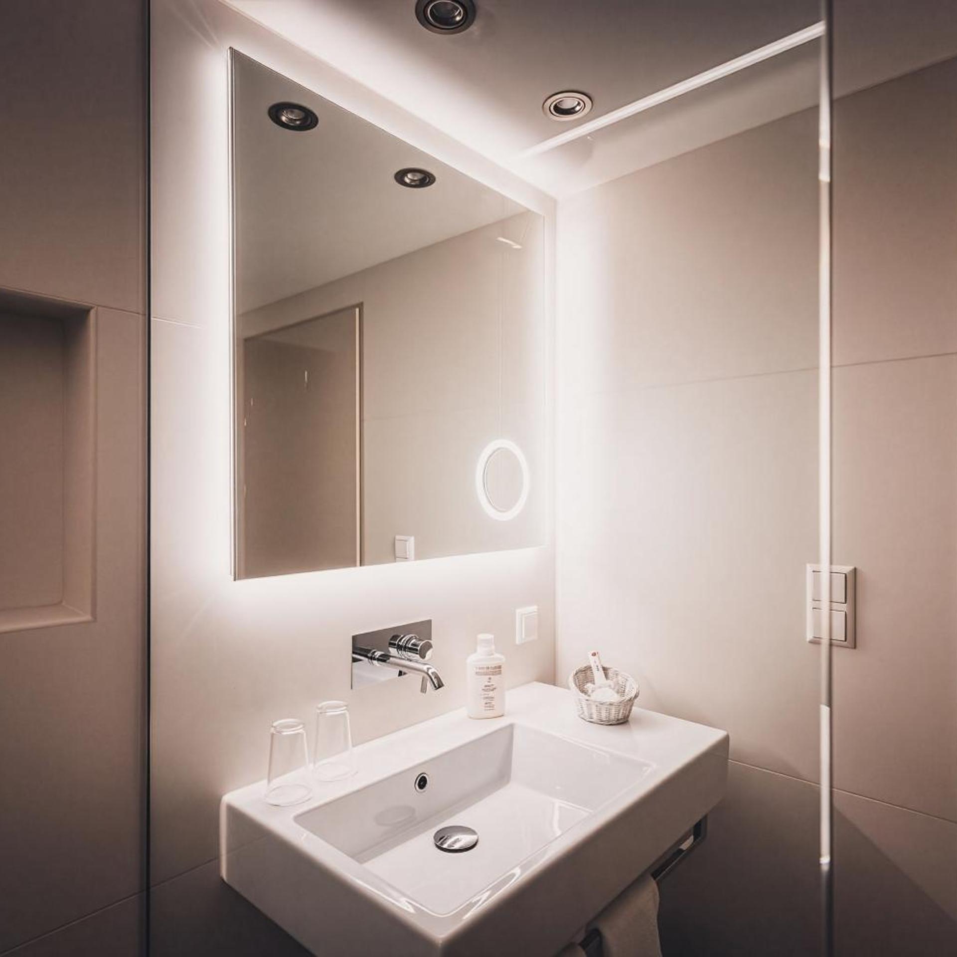 غرفة اقتصادية بسرير كينج وسرير كوين، elaya Hotel Stuttgart Ludwigsburg, Trademark by Wyndham 4/10