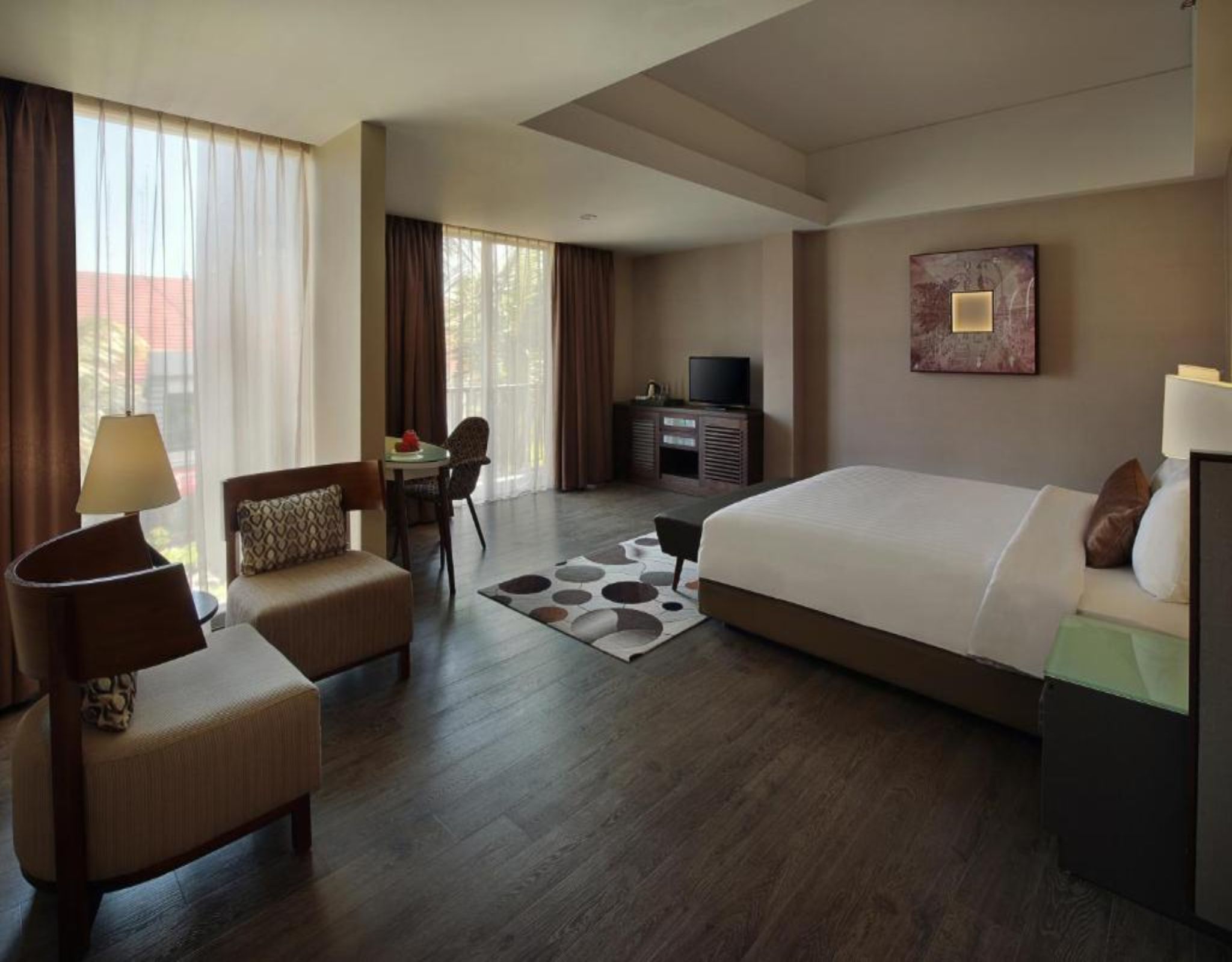 EXECUTIVE, SUITE, KING BED, BALCONY