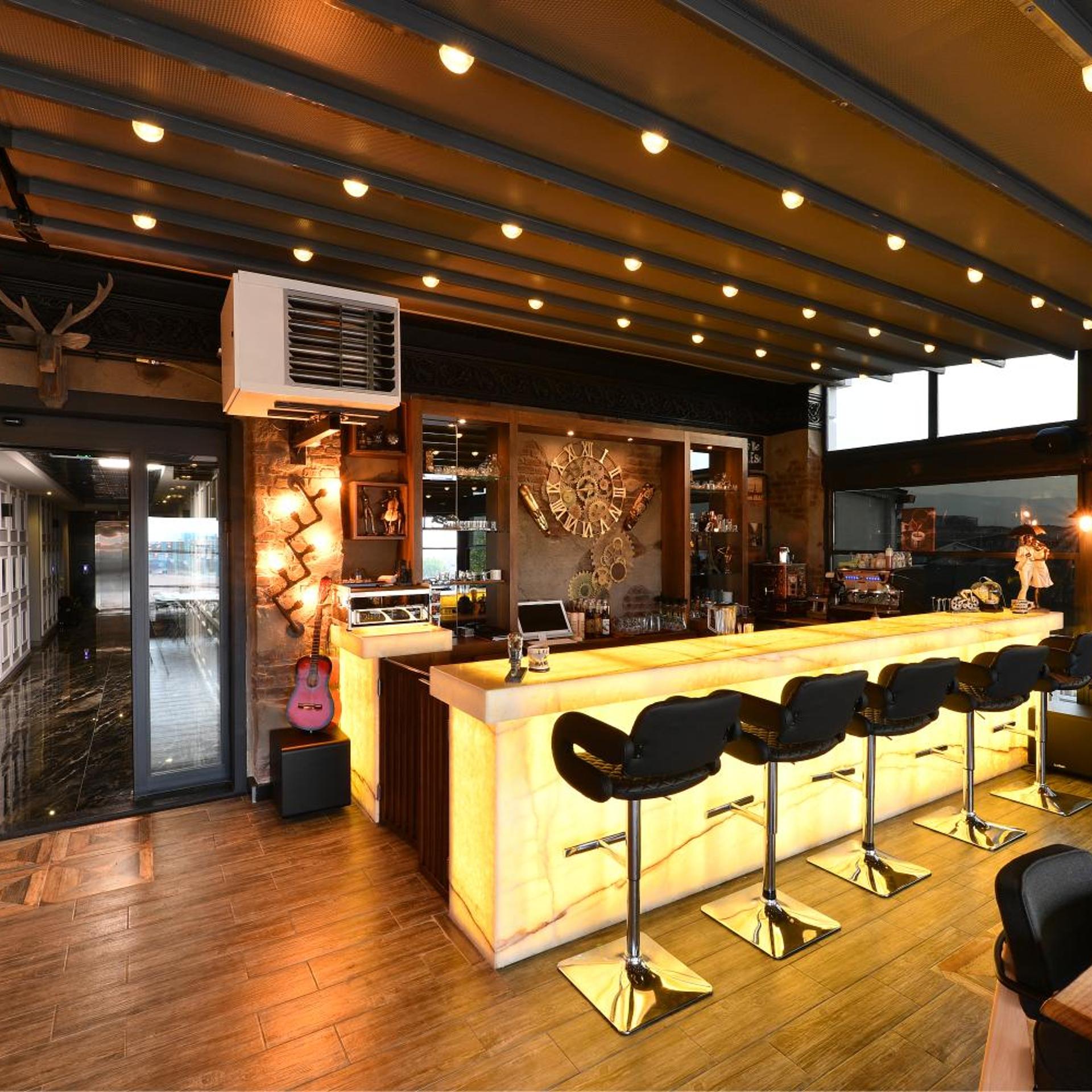 D'Lux Boutique Hotel 30/34