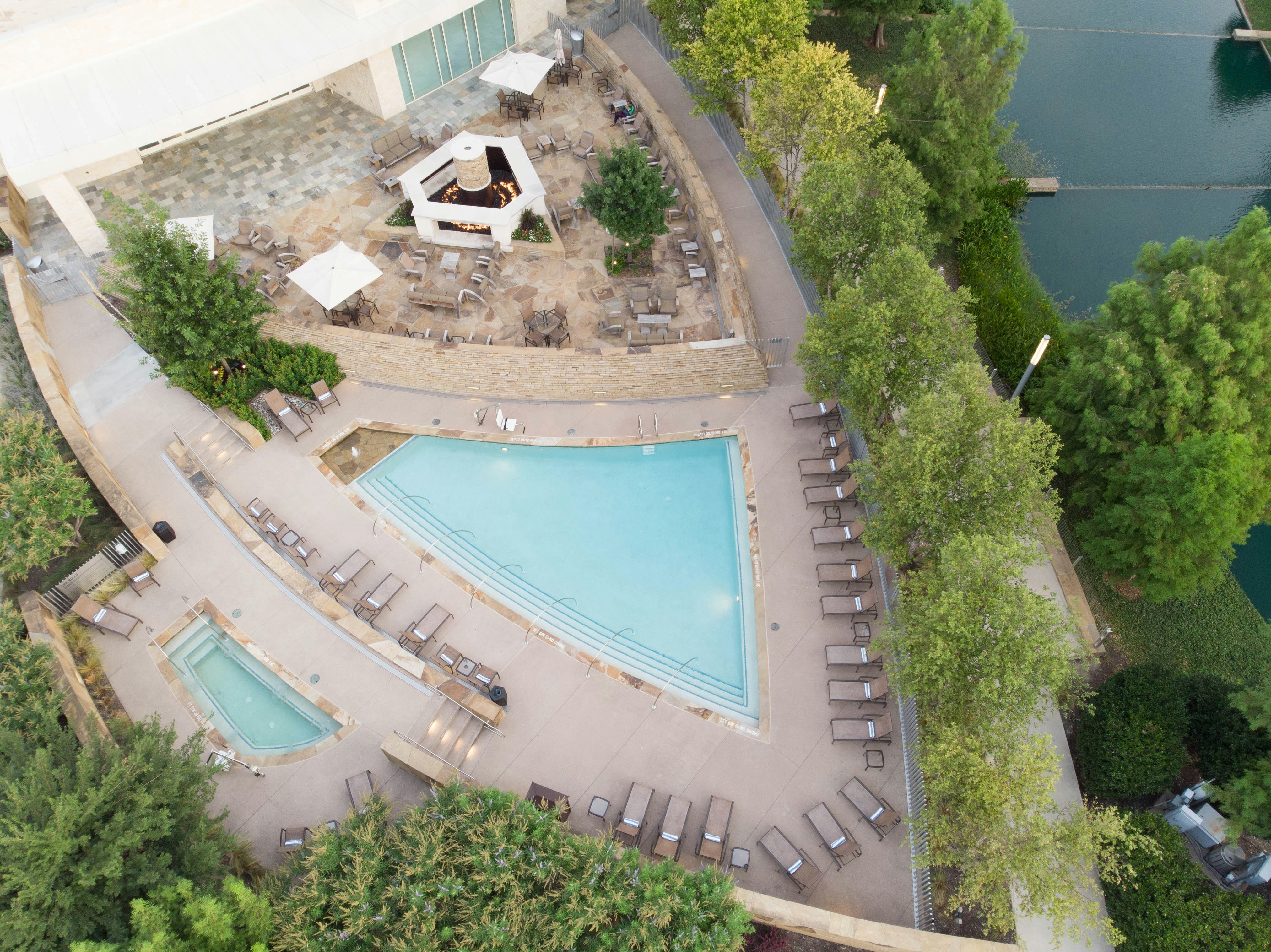 HILTON DALLAS/PLANO GRANITE PARK 83/88
