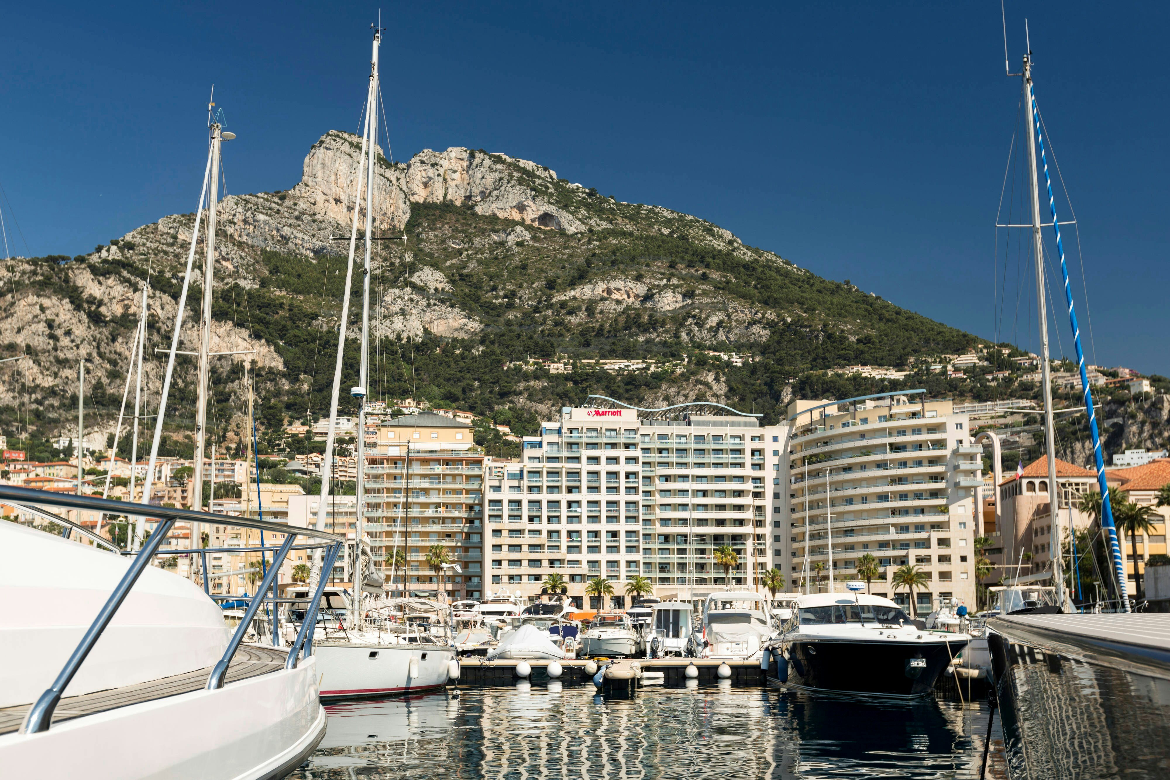Riviera Marriott Hotel La Porte de Monaco 30/34