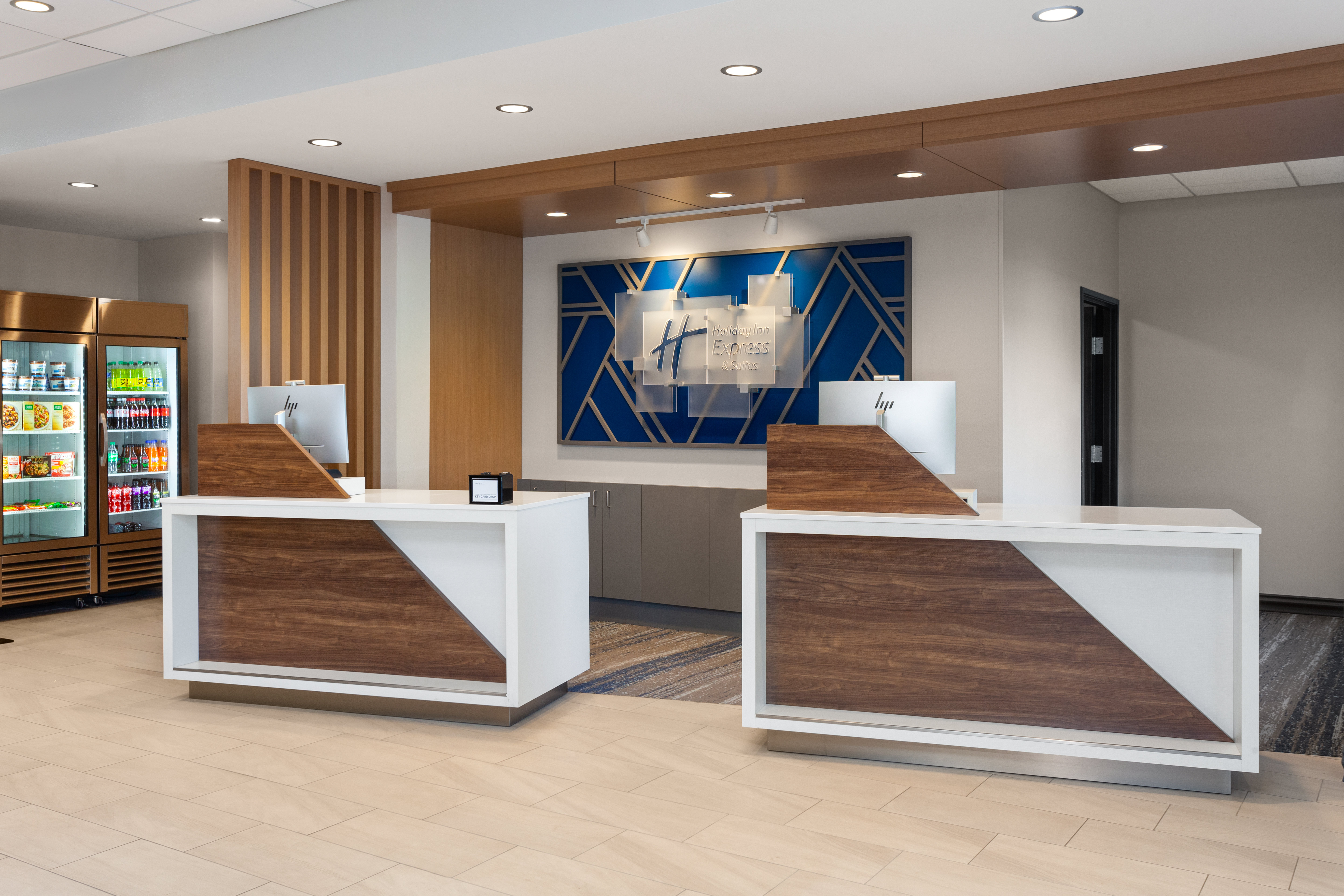 Holiday Inn Express & Suites Reedsburg - Dells Area 7/64