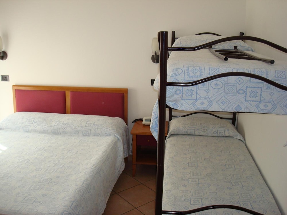 Albergo Bar Cenni 11/48