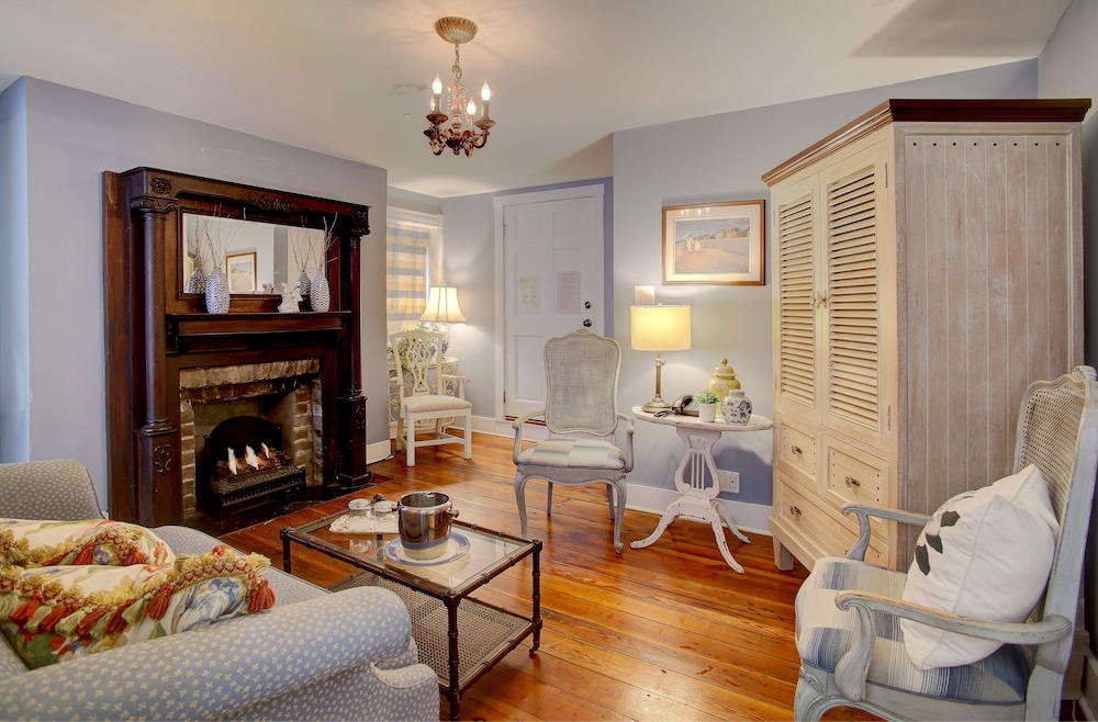Forsyth Park Inn 23/50