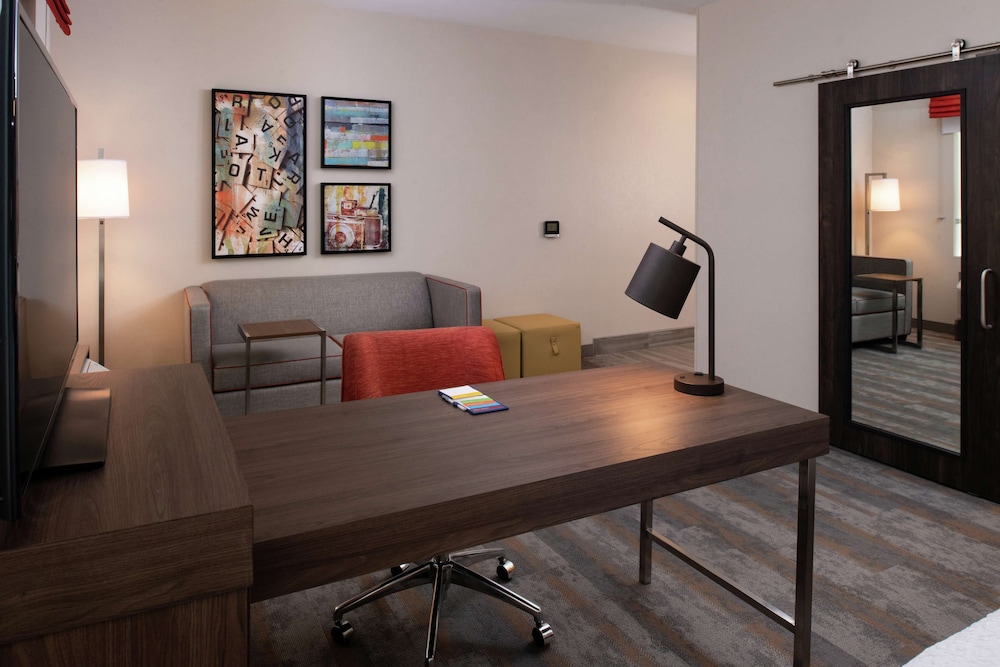 Hampton Inn & Suites Buena Park 52/55