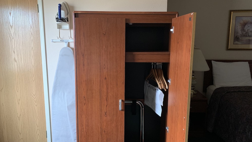 Fairbridge Inn & Suites Miles City 44/47