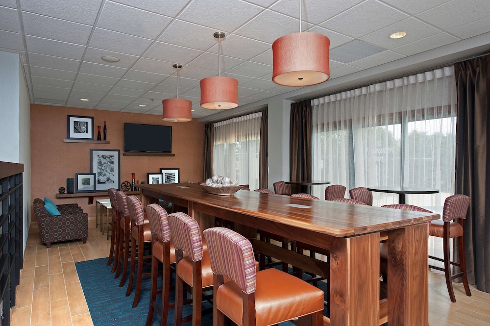 Hampton Inn Bloomington 50/62