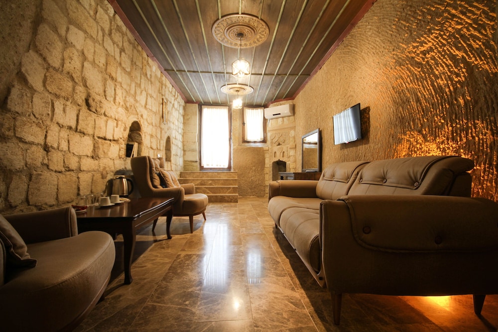 Heaven Cave House 46/64