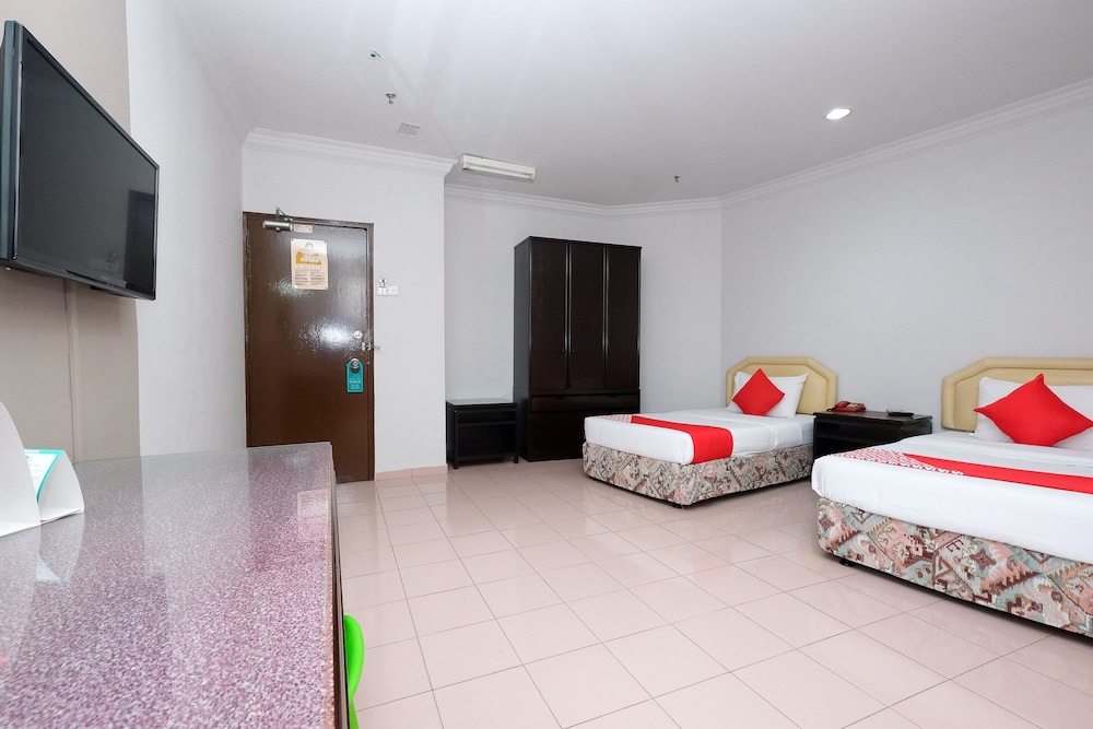 OYO 1236 Hotel Green Park 42/58