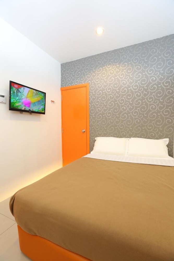 1 Hotel Taman Connaught 11/58