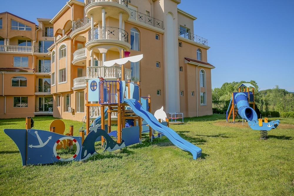 Hacienda Beach Resort 51/70