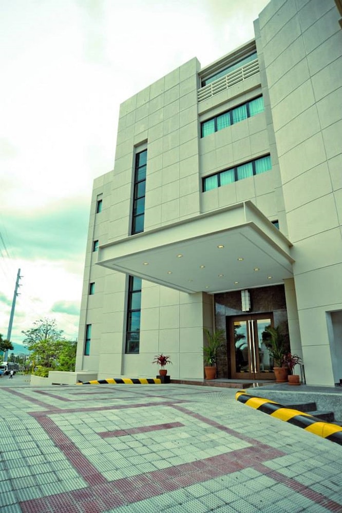 SAN TOMAS SUITES 25/29