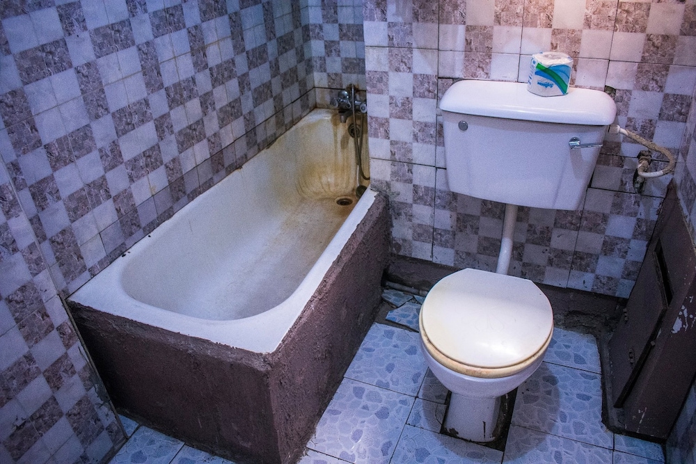 Ikeja Budget Hotel 31/32
