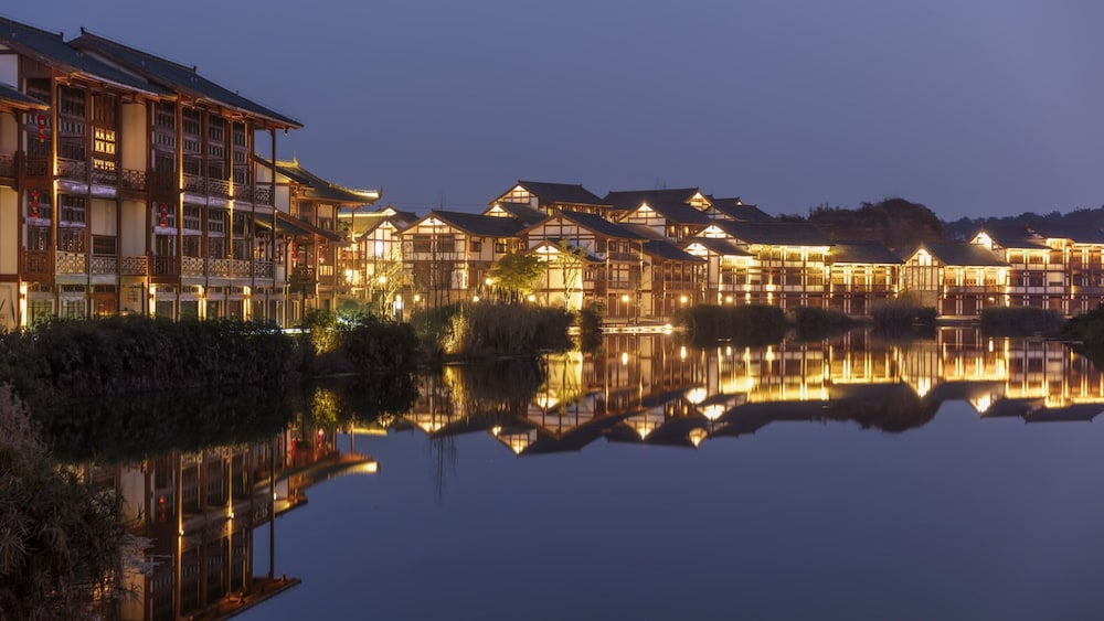 Grand House Chongqing 25/27