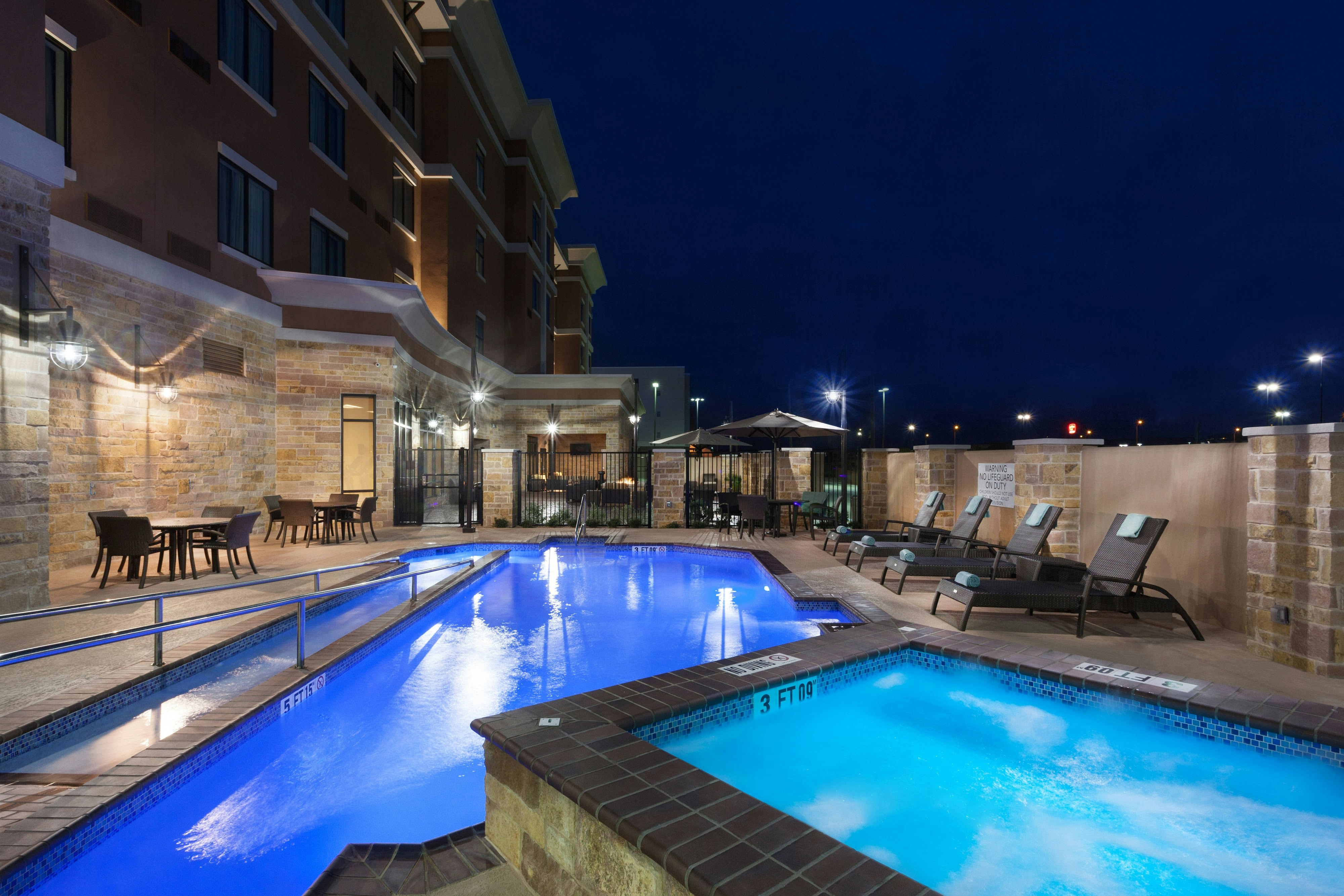 Courtyard San Angelo 7/7