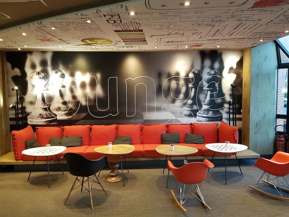 HOTEL IBIS Evry Courcouronnes 39/48