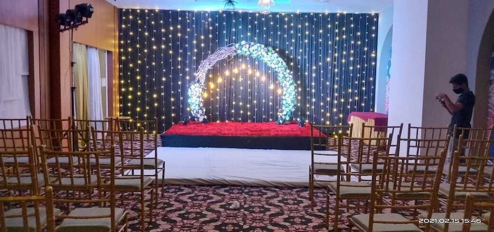 Clarks Inn Suites Raipur 22/50