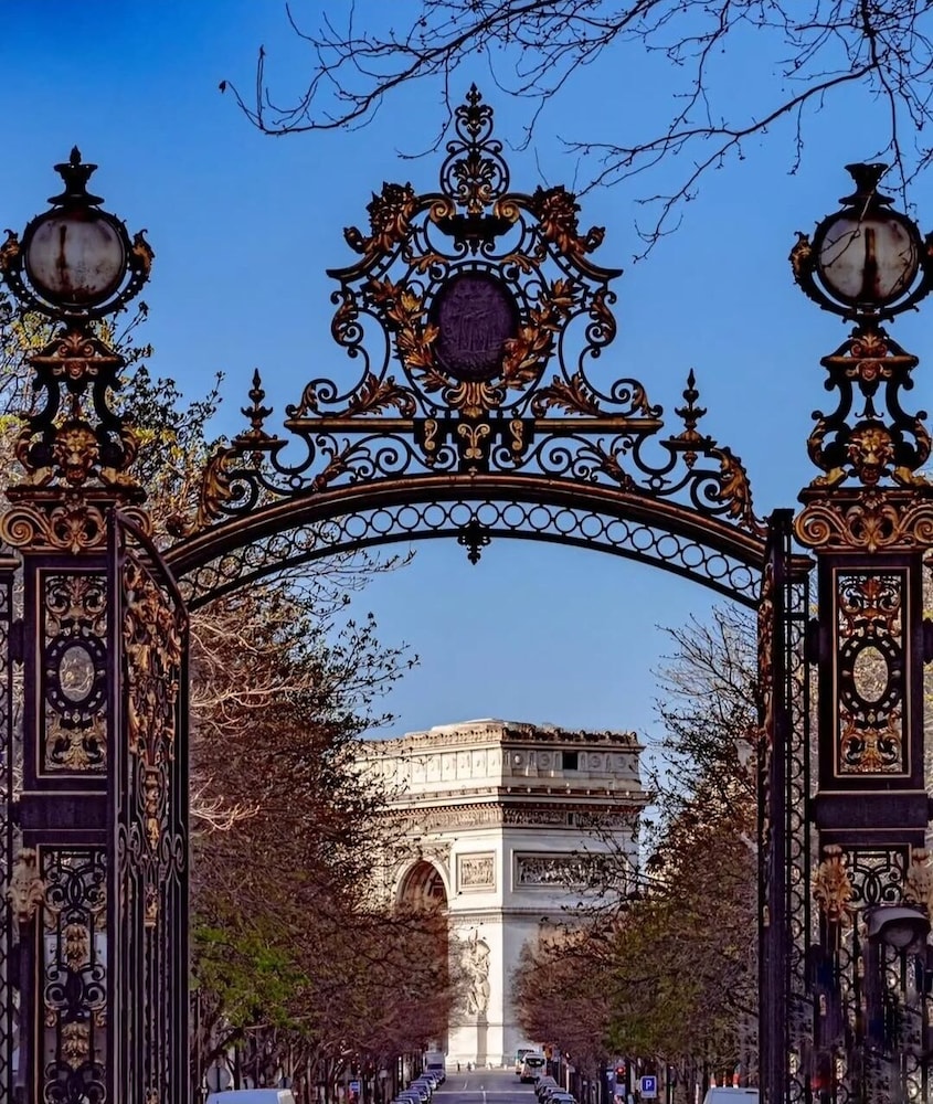 SOFITEL PARIS ARC DE TRIOMPHE 65/68