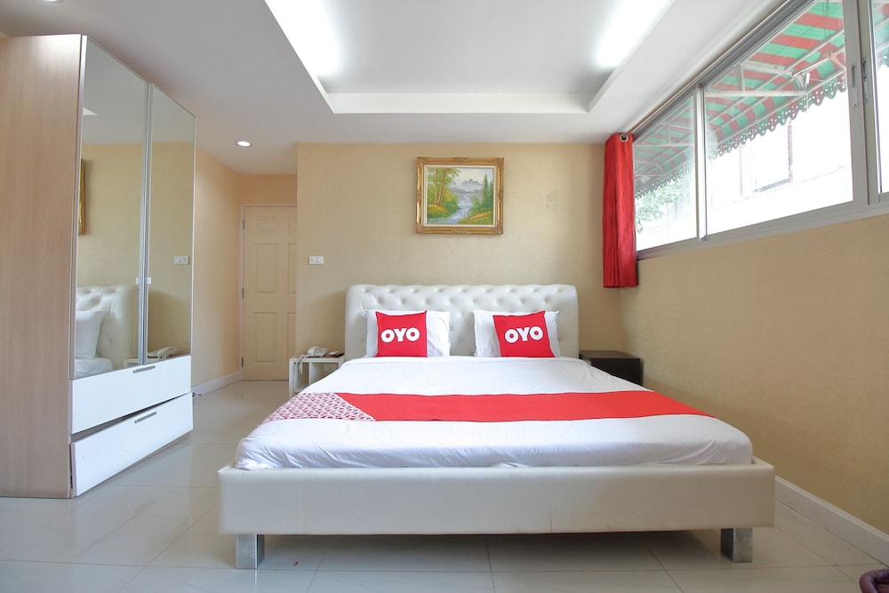 OYO 102 Diamond Residence Silom 13/28