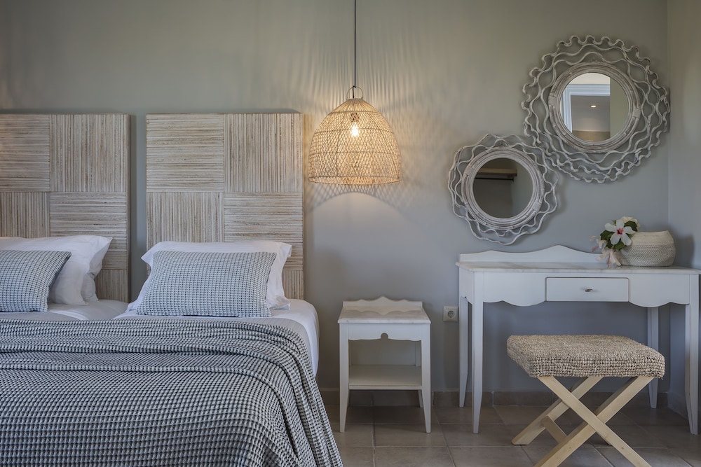 Avithos Resort 40/92