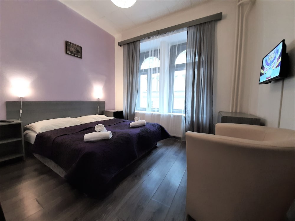 Hotel Olga 8/26