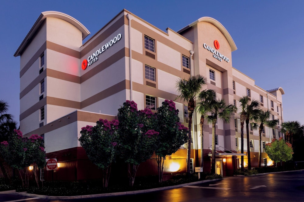 Candlewood Suites Ft. Lauderdale Airport Cruise in FORT LAUDERDALE - FL