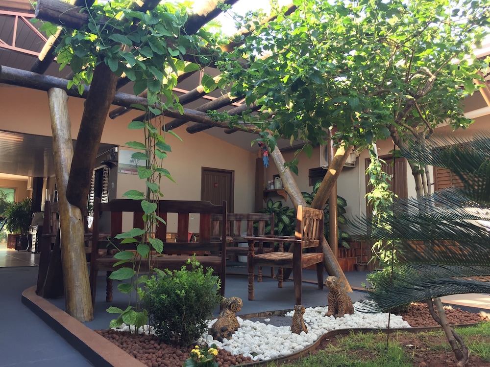 Estancia Hotel 1/57