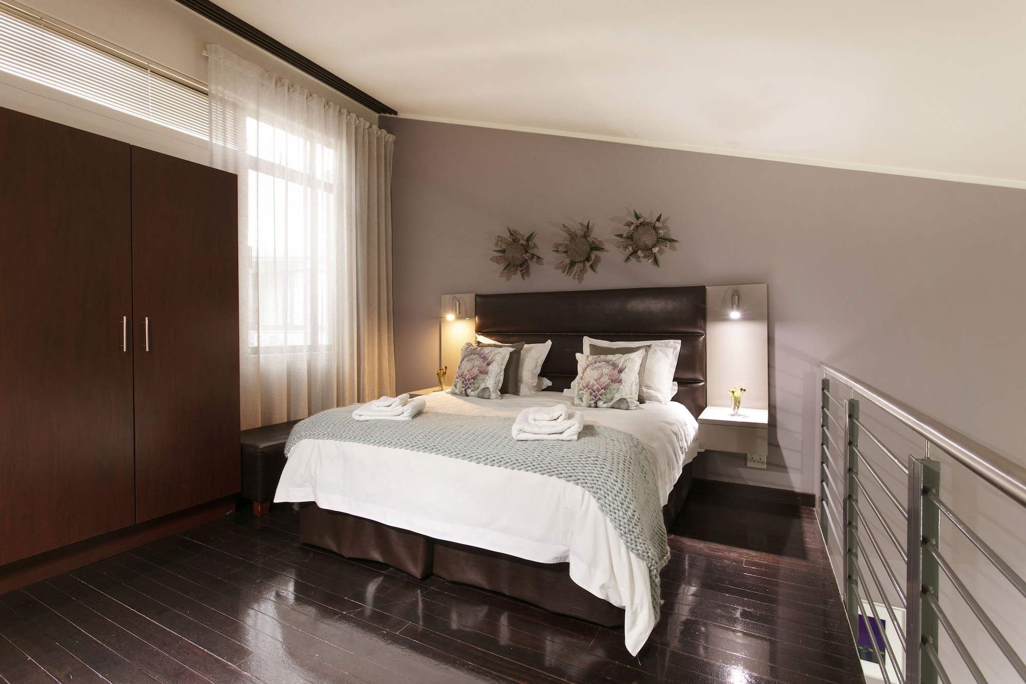 Loft, Executive, King Bed