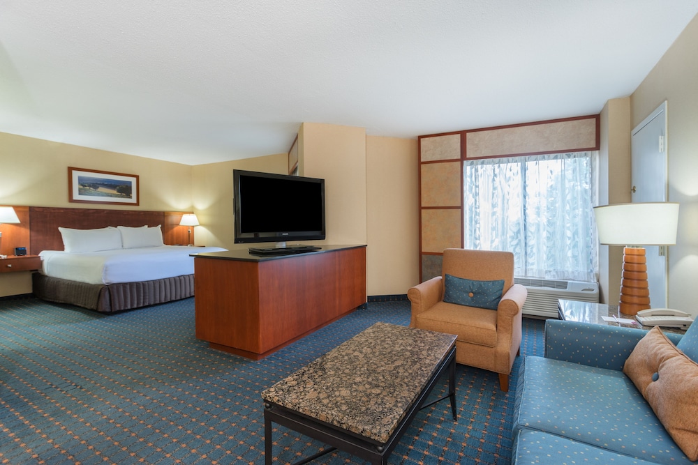 Crowne Plaza Dulles Airport 38/72