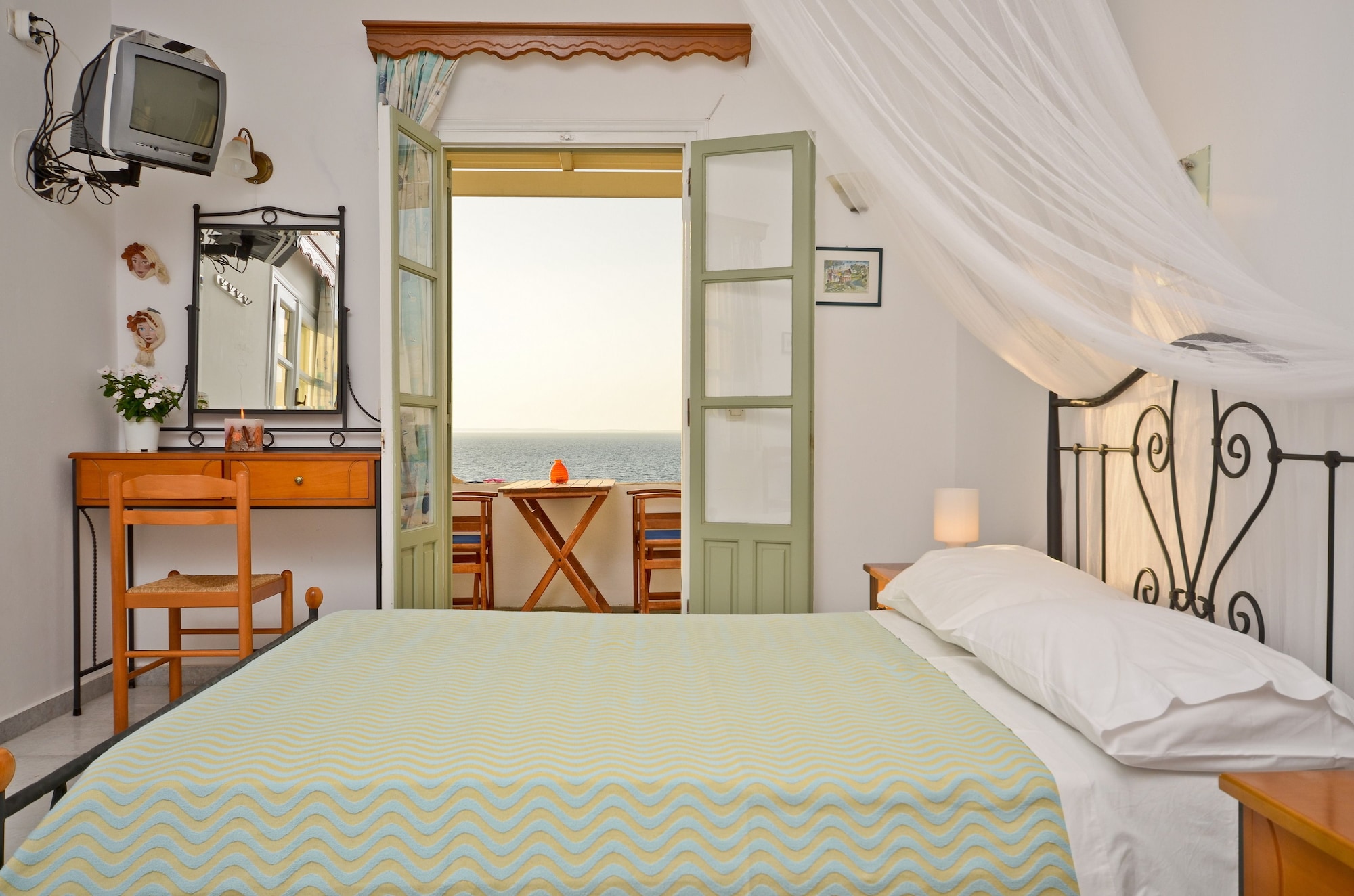 studio, sea view