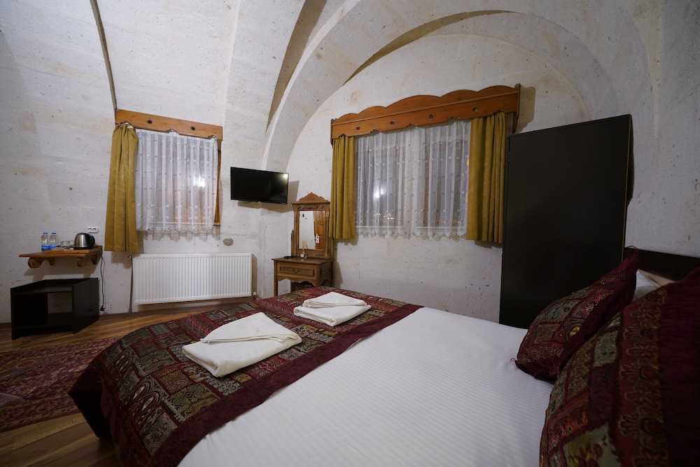 Arch Palace Hotel 12/49