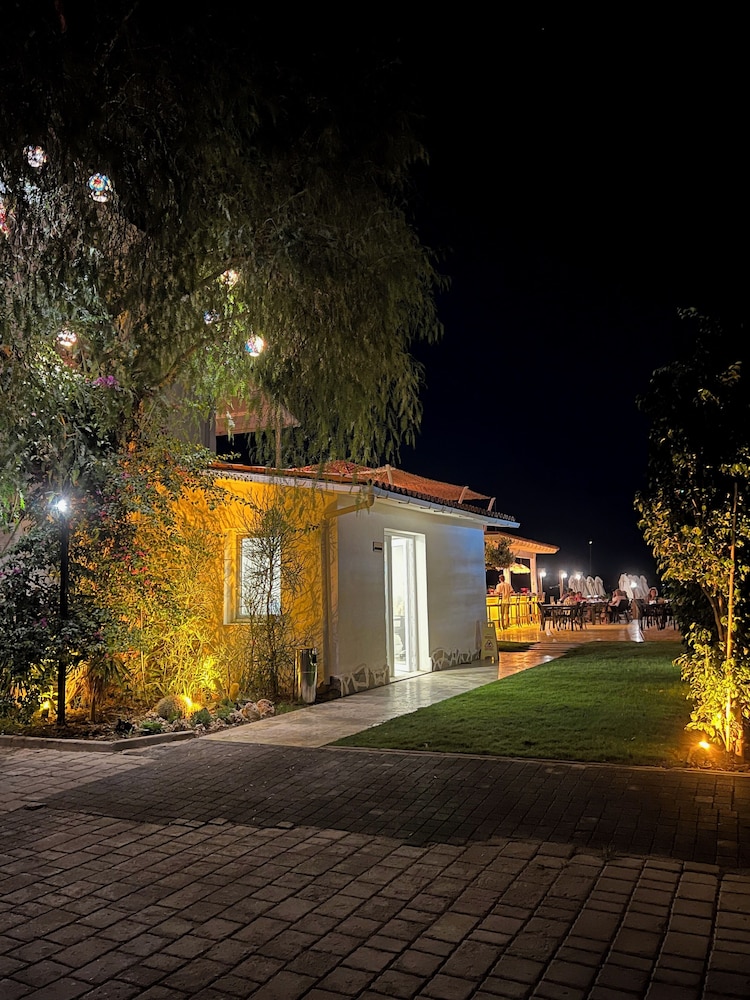 Lavinya Otel 4/50
