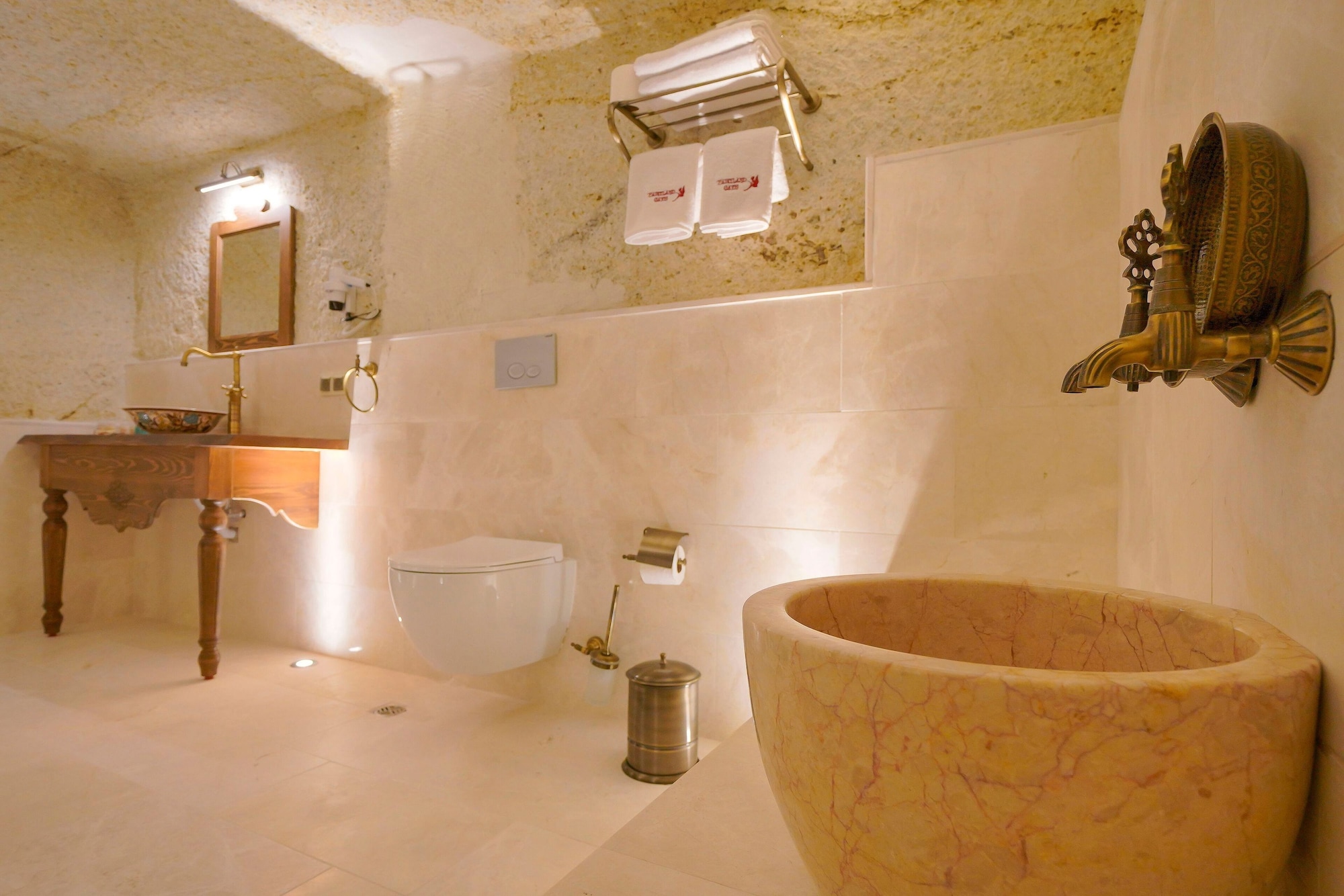 استوديو جونيور بسرير كينج، FAIRYLAND CAVE HOTEL 3/3