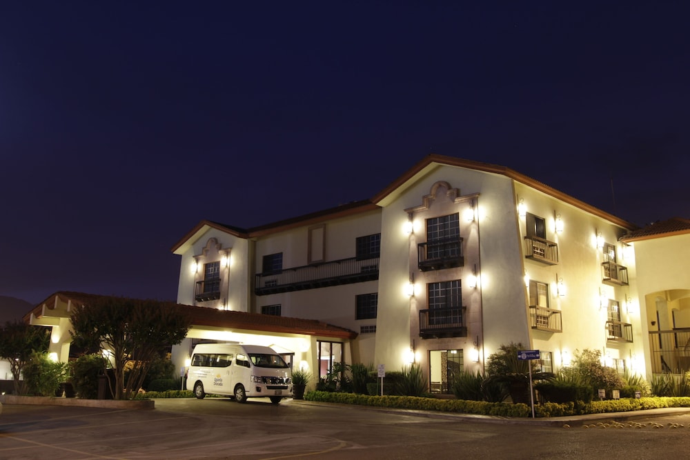Quinta Dorada Hotel and Suites 3/34