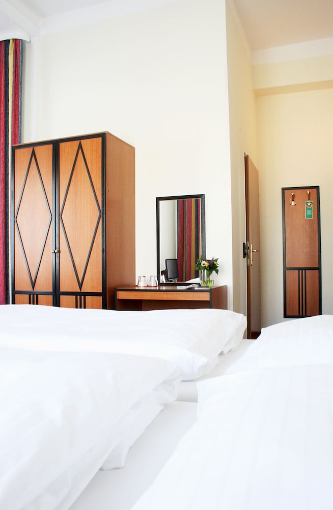 HOTEL DREI KRONEN VIENNA CITY 41/74