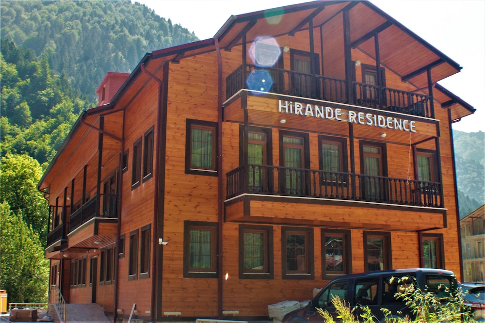 Hirande Hotel 1/50