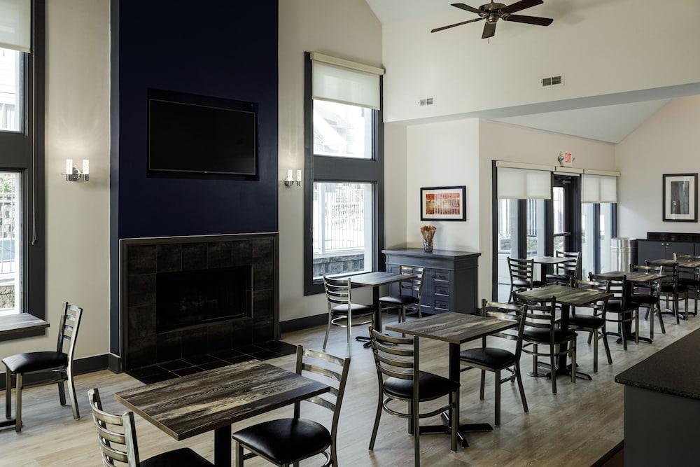 WaterWalk Extended Stay by Wyndham Atlanta - Sandy Springs 39/50