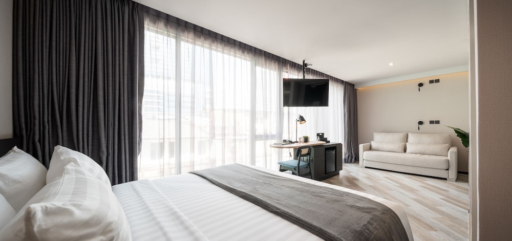 Room at Seekers Finders Rama IV Hotel, SureStay Collection by BW, BANGKOK